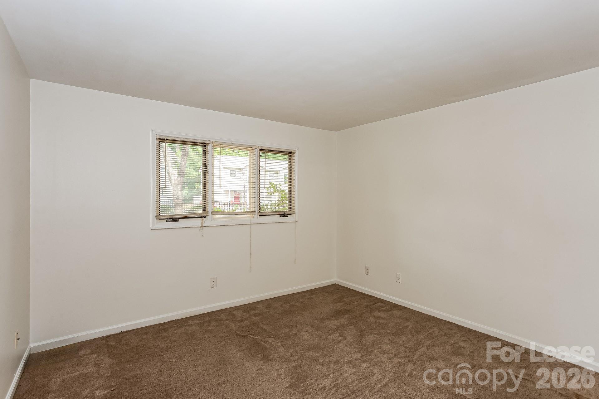 1832 J Julian Lane D Property Photo 14