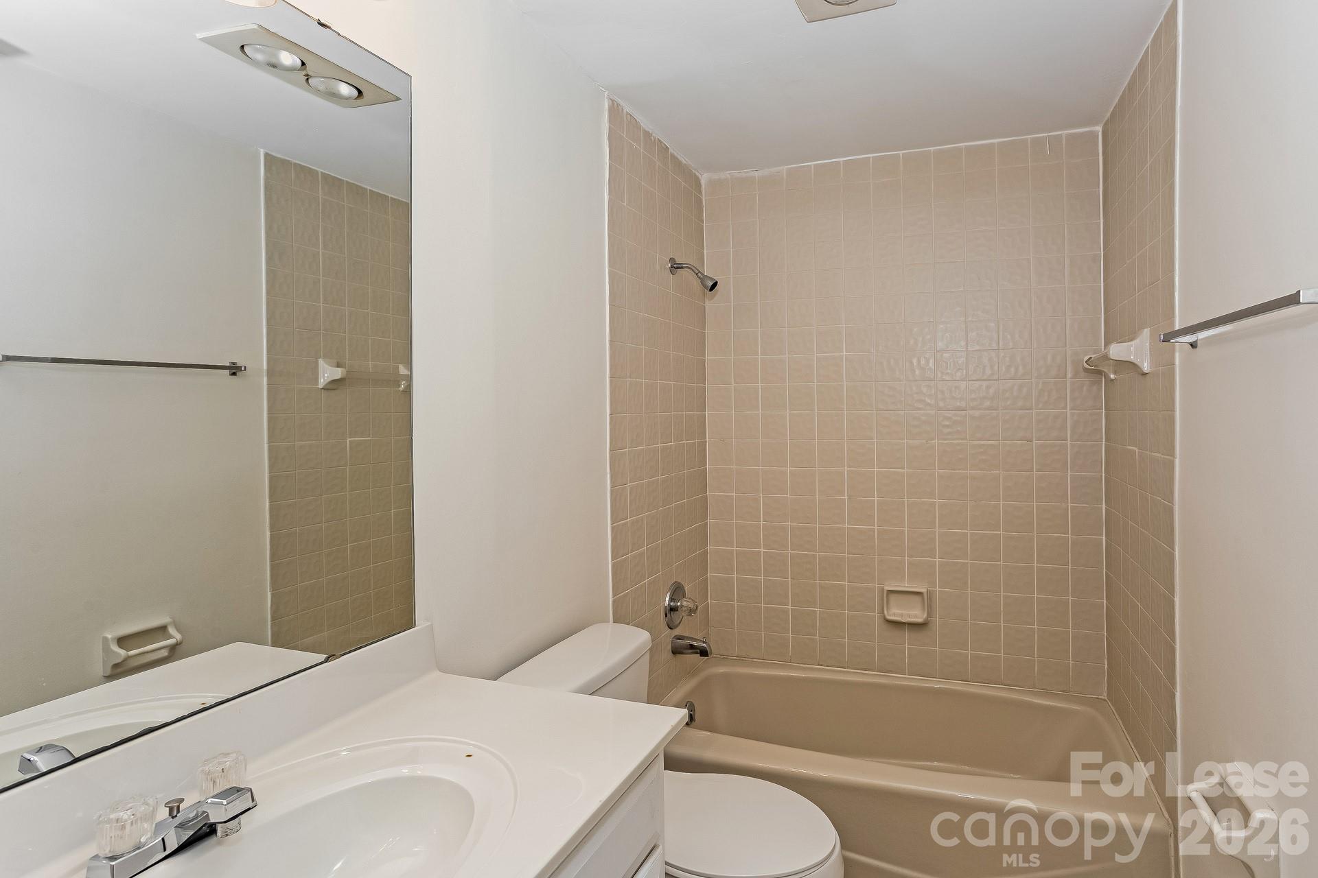 1832 J Julian Lane D Property Photo 15