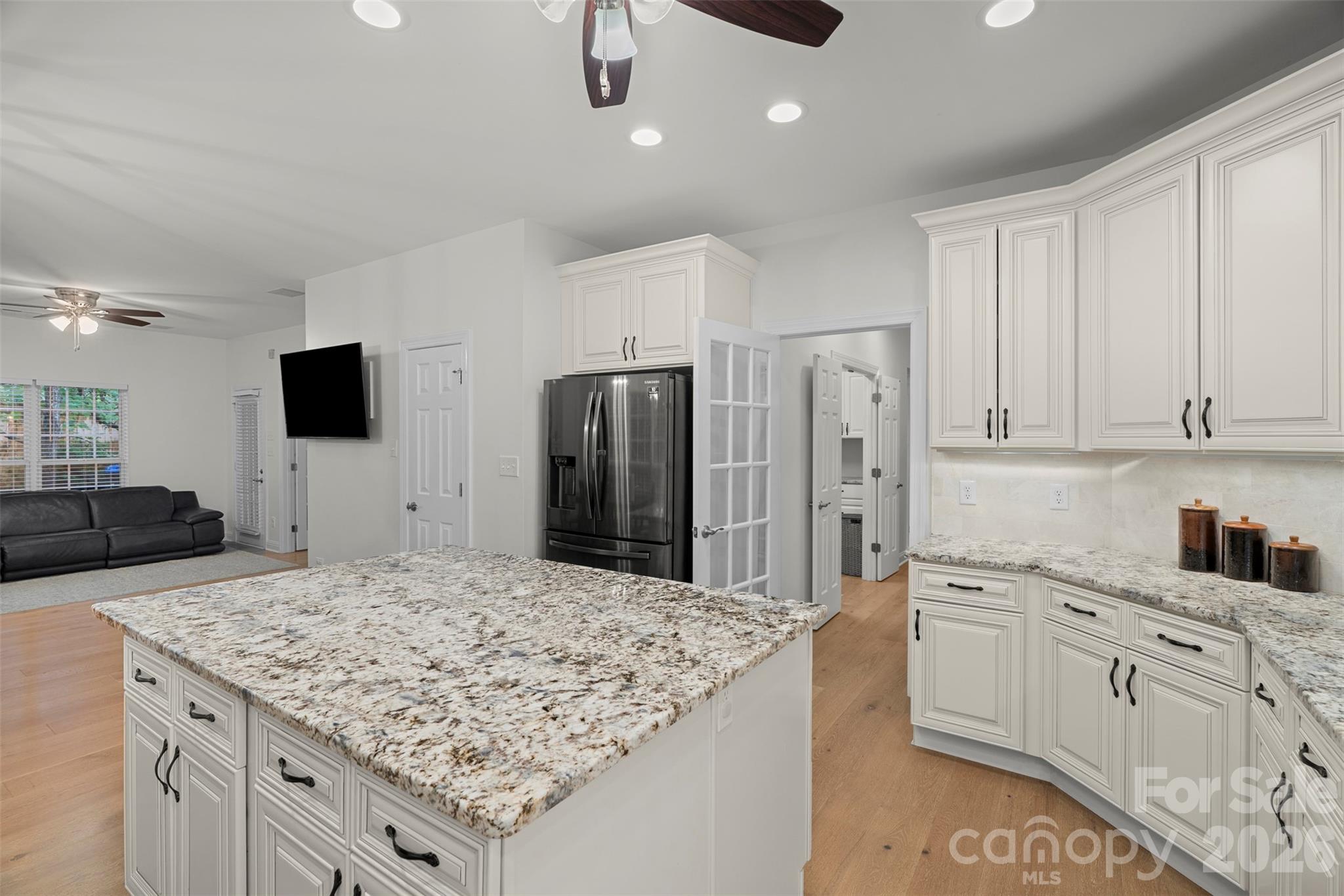 3003 Rochester Court Property Photo 18