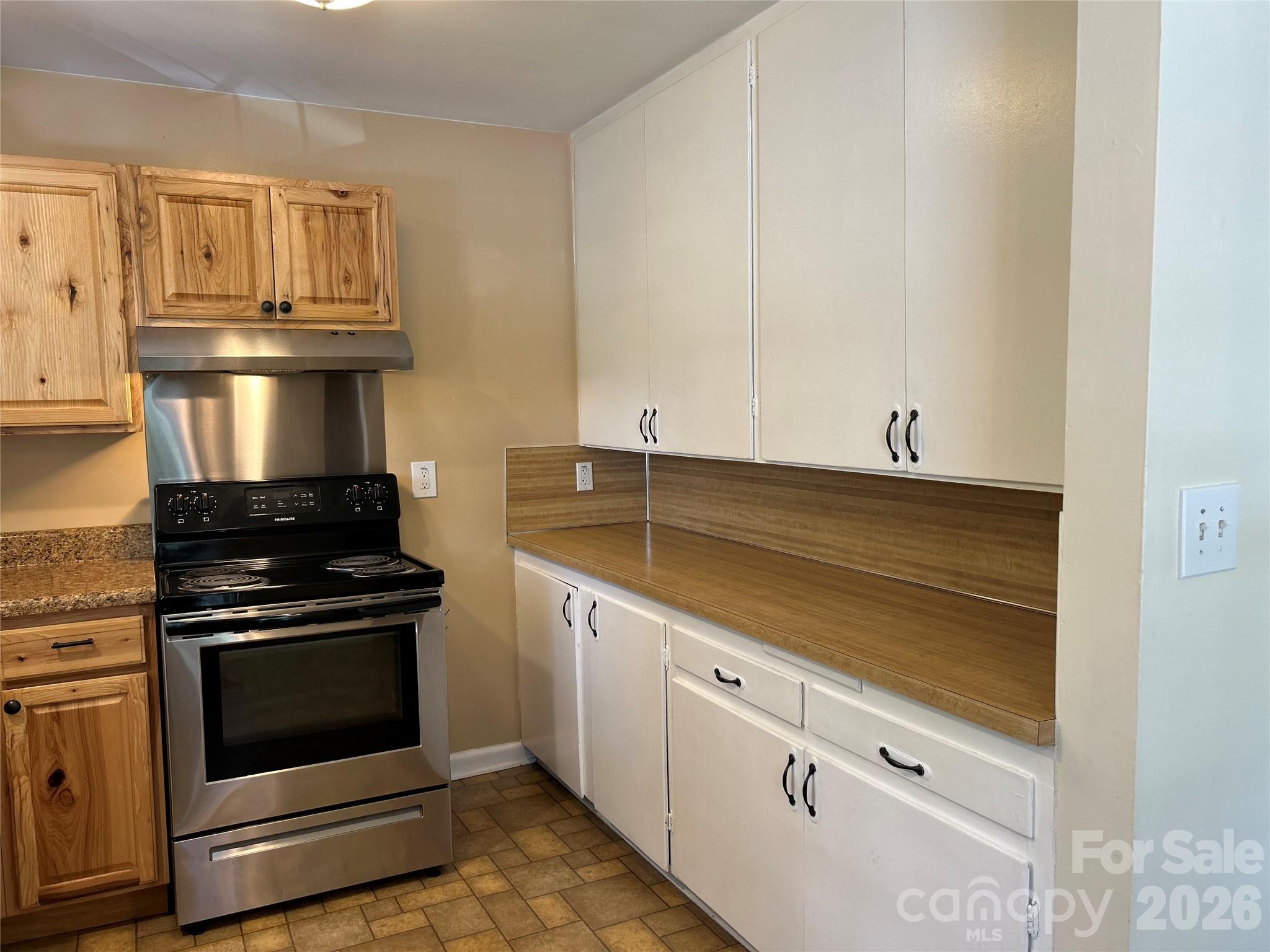 11 Mountain Road Property Photo 10