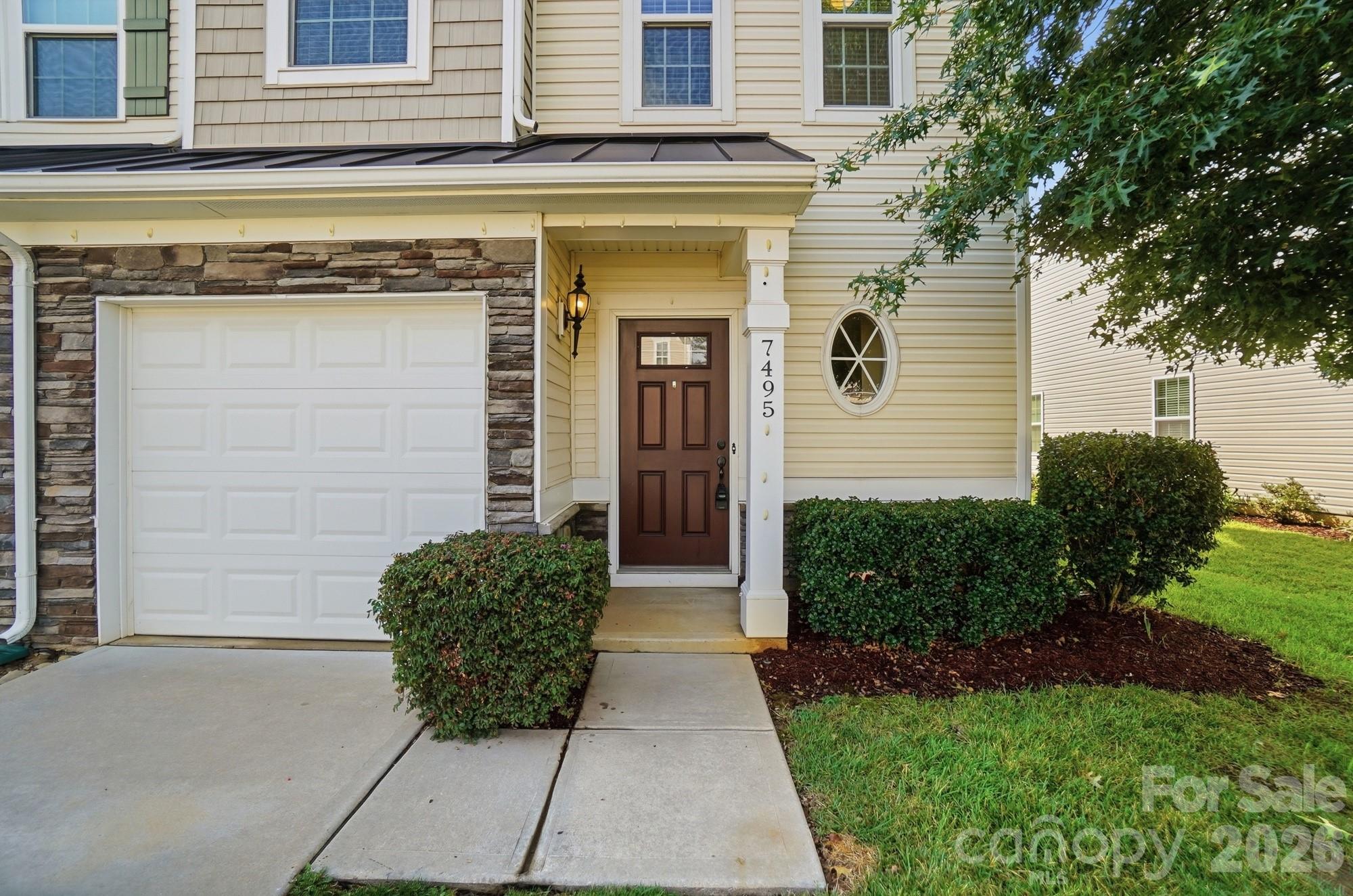 7495 Red Mulberry Way Property Photo 6
