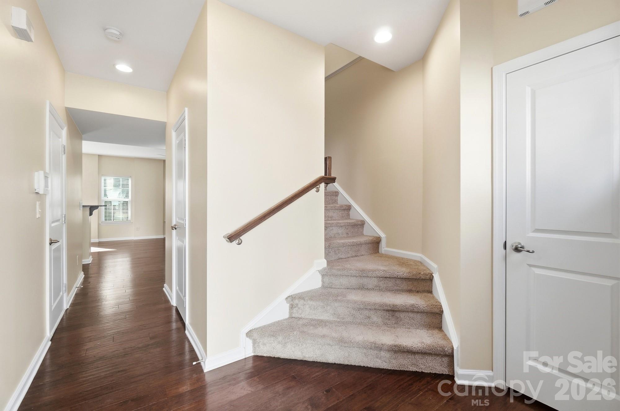 7495 Red Mulberry Way Property Photo 7