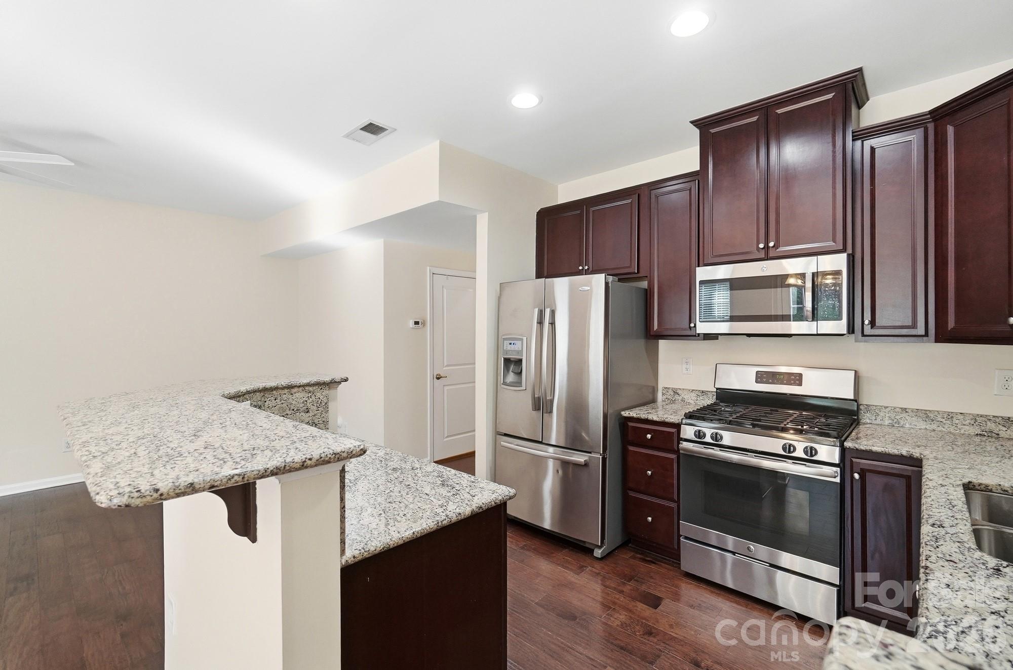 7495 Red Mulberry Way Property Photo 14