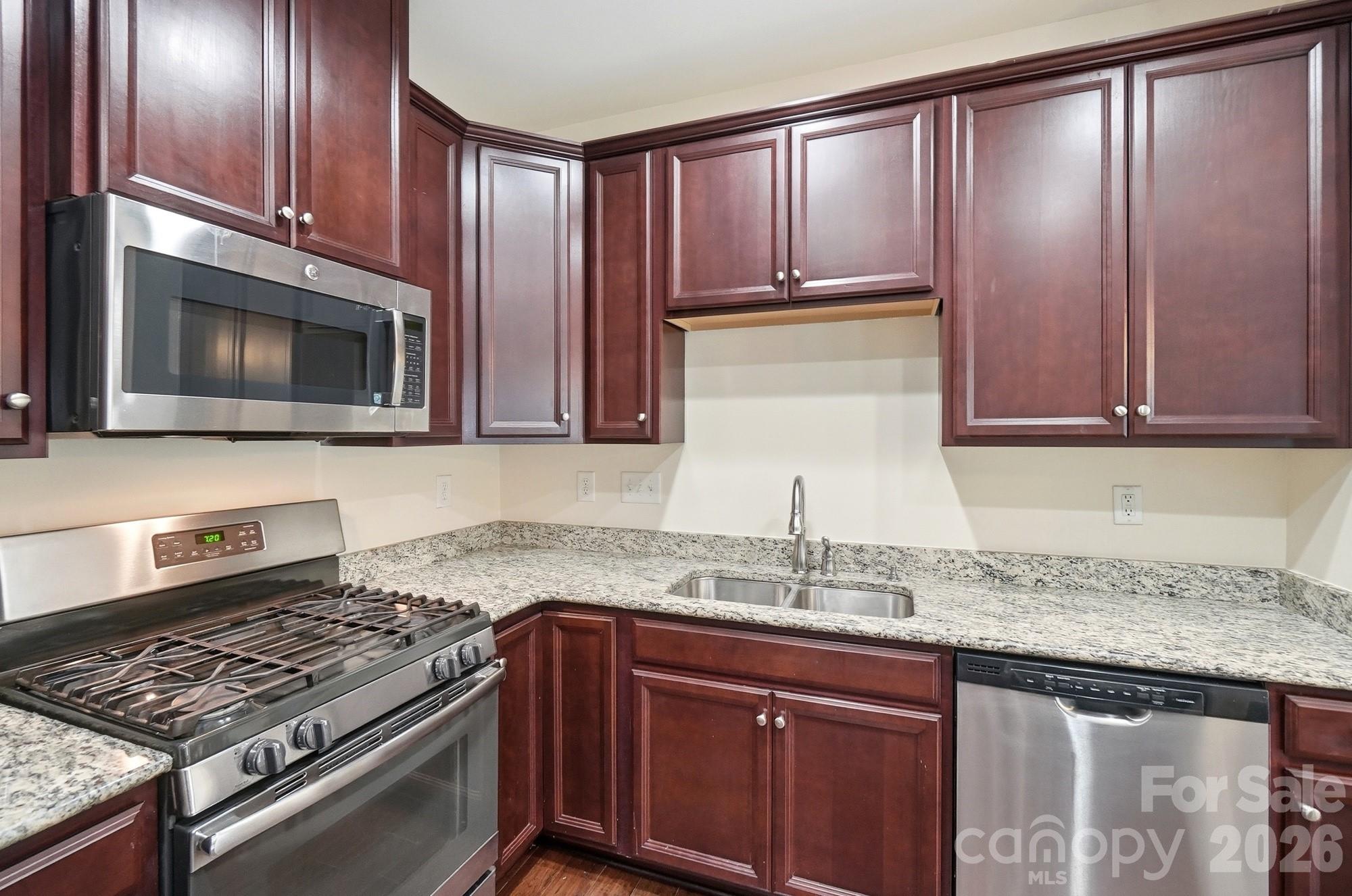 7495 Red Mulberry Way Property Photo 16