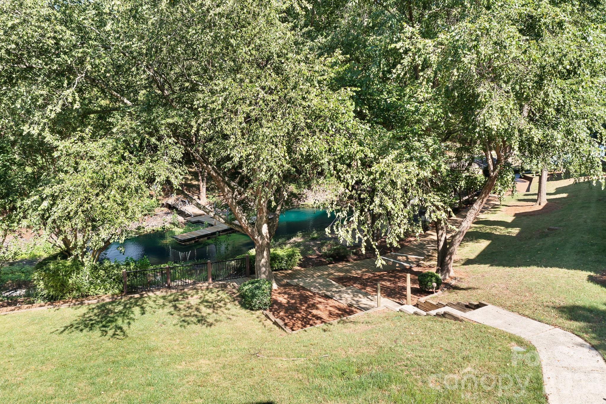 19843 Henderson Road K Property Photo 27