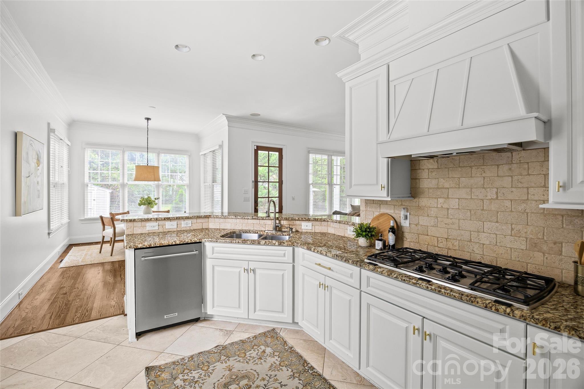 2141 Chatham Avenue Property Photo 4