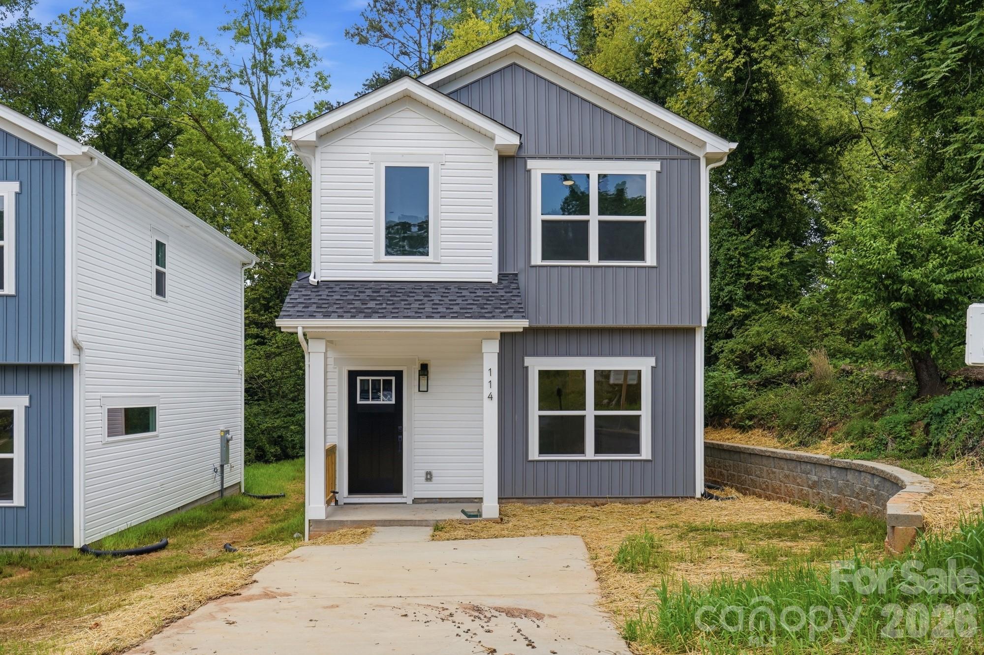 114 7th Avenue Property Photo 1
