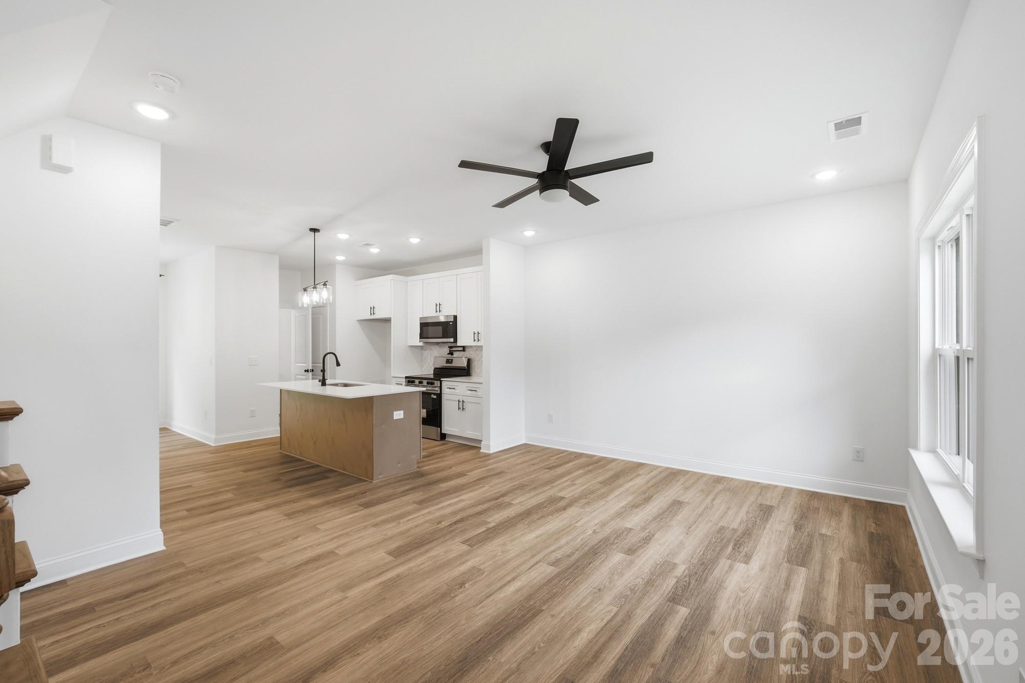 114 7th Avenue Property Photo 6