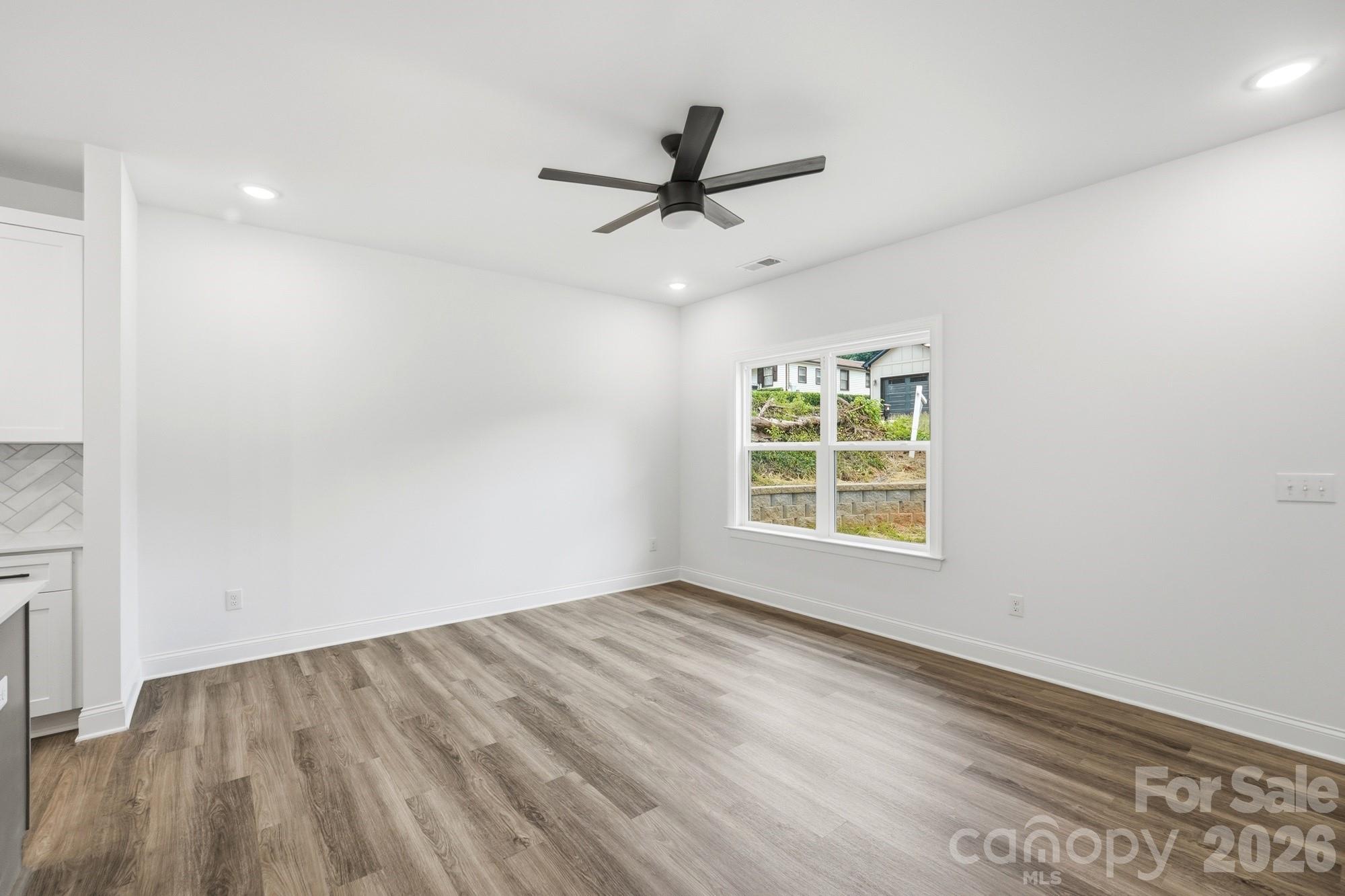 114 7th Avenue Property Photo 8