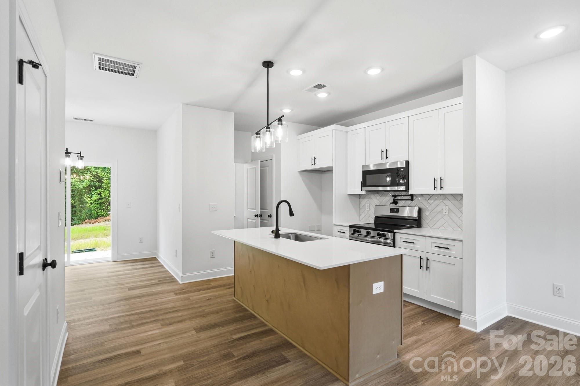 114 7th Avenue Property Photo 11