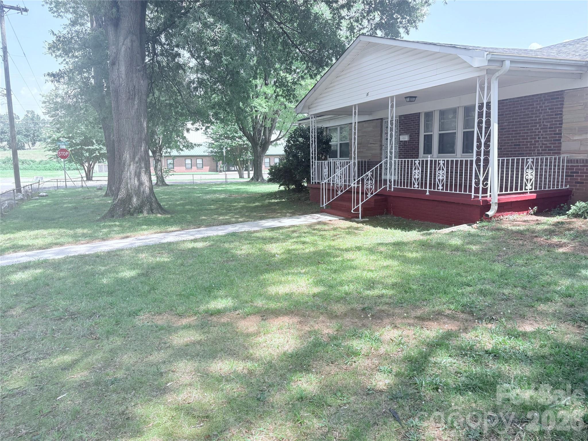 315 Parkview Avenue Property Photo 2