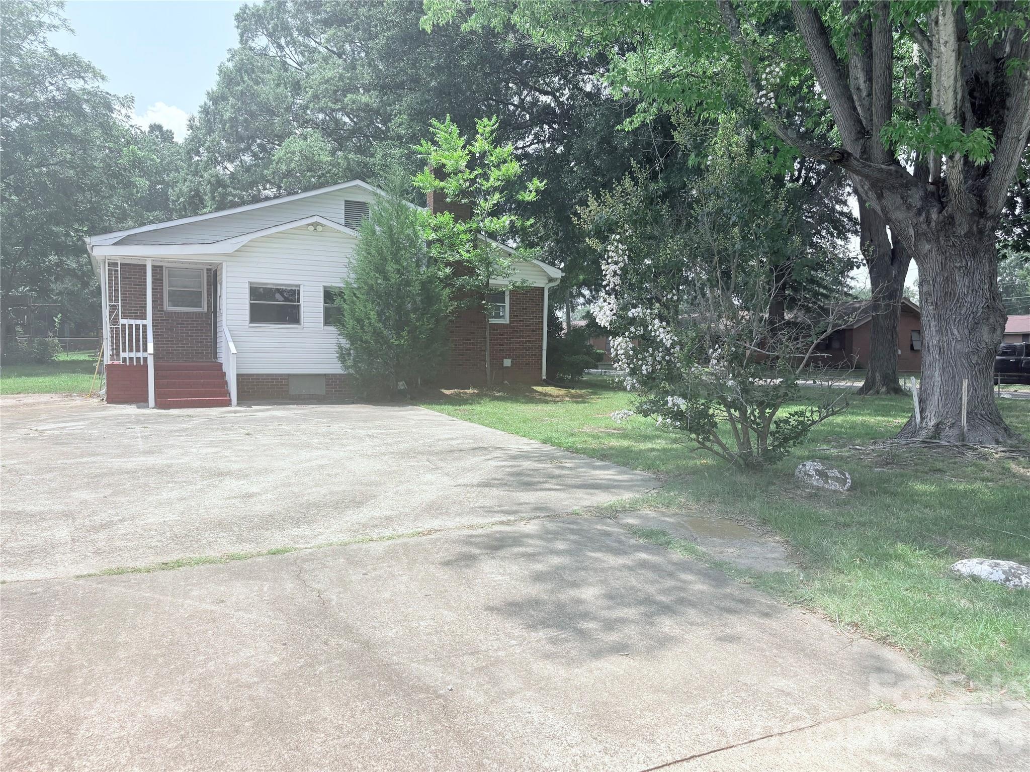 315 Parkview Avenue Property Photo 5