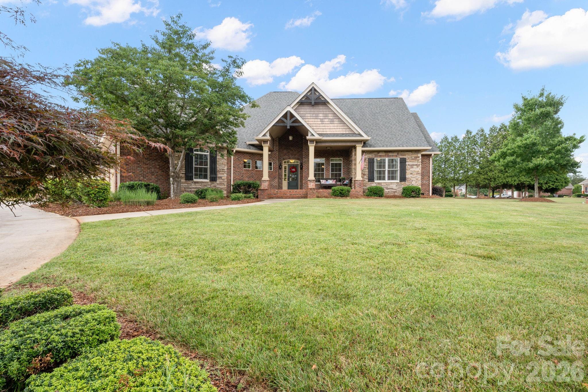 708 Cedar Hill Drive Property Photo 5