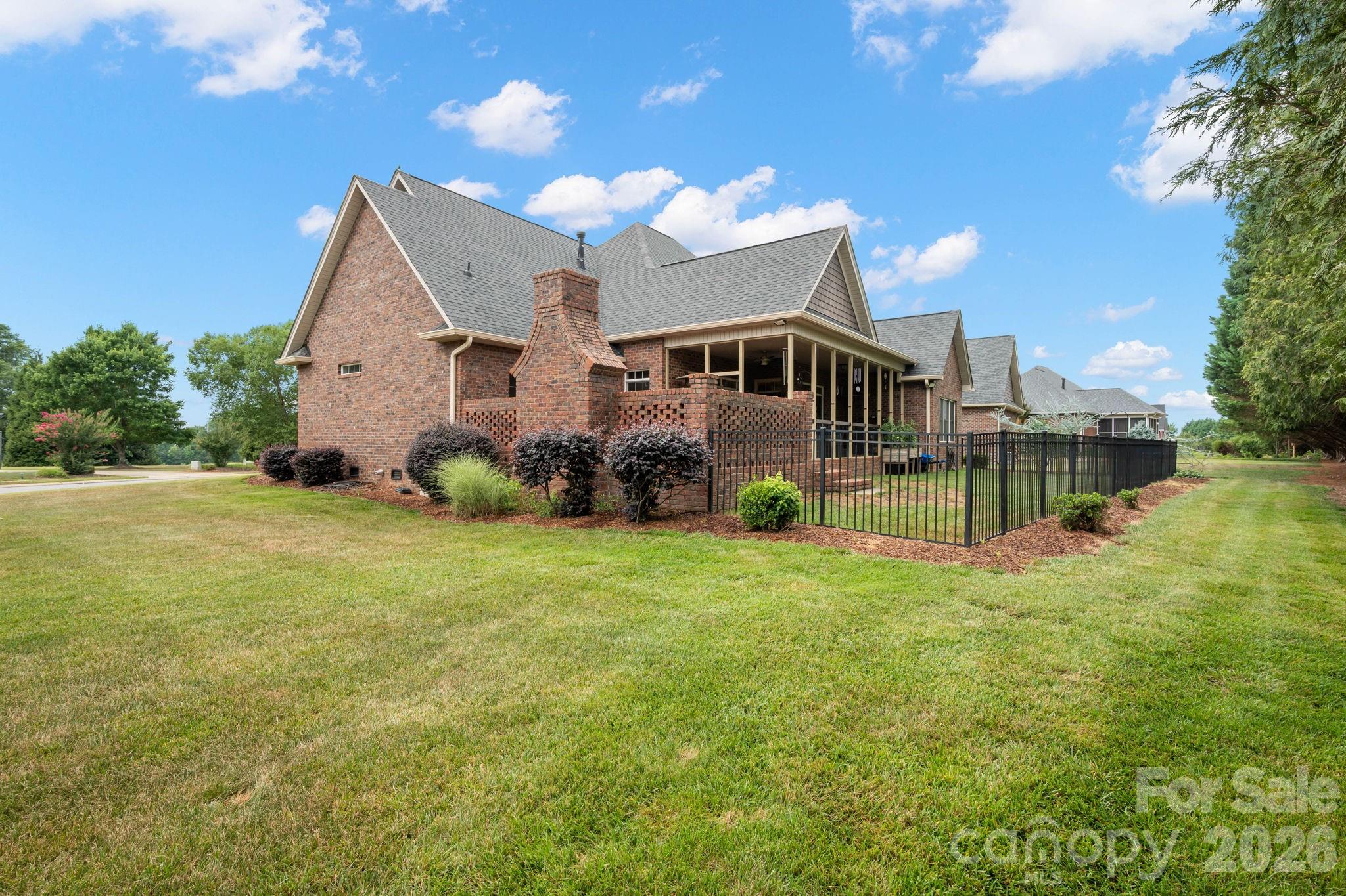 708 Cedar Hill Drive Property Photo 6