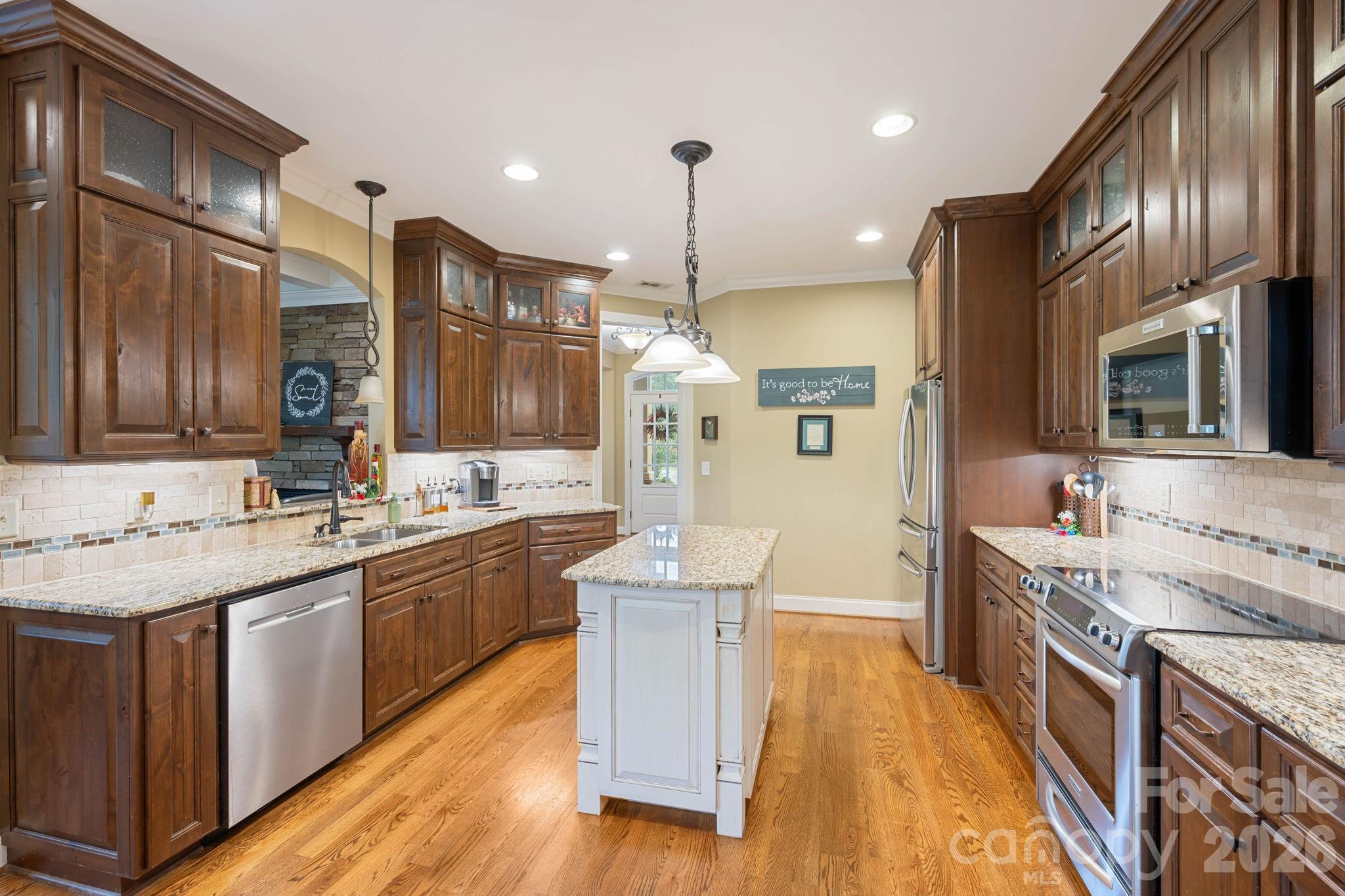 708 Cedar Hill Drive Property Photo 15