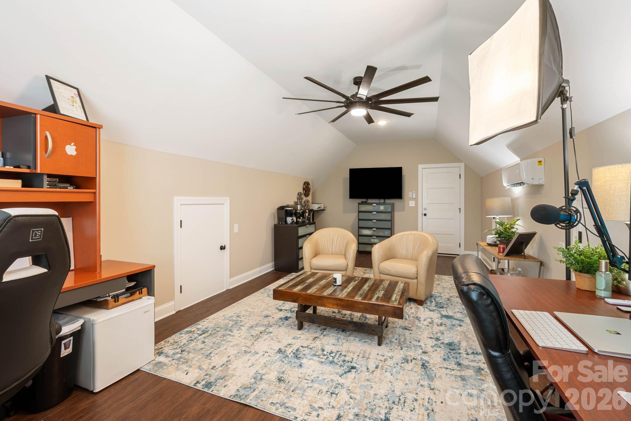708 Cedar Hill Drive Property Photo 41