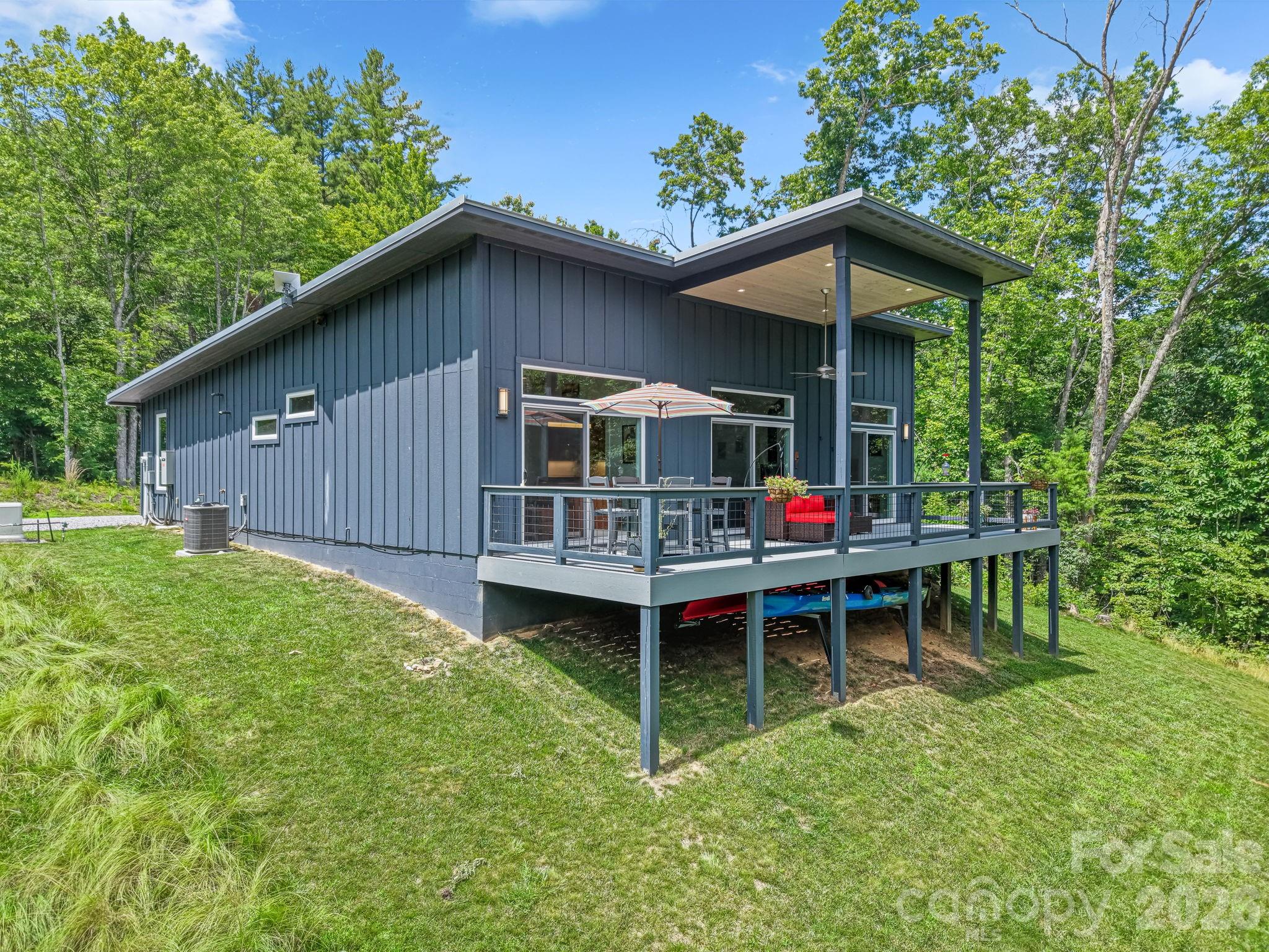 337 Leatherbreeches Drive Property Photo 1