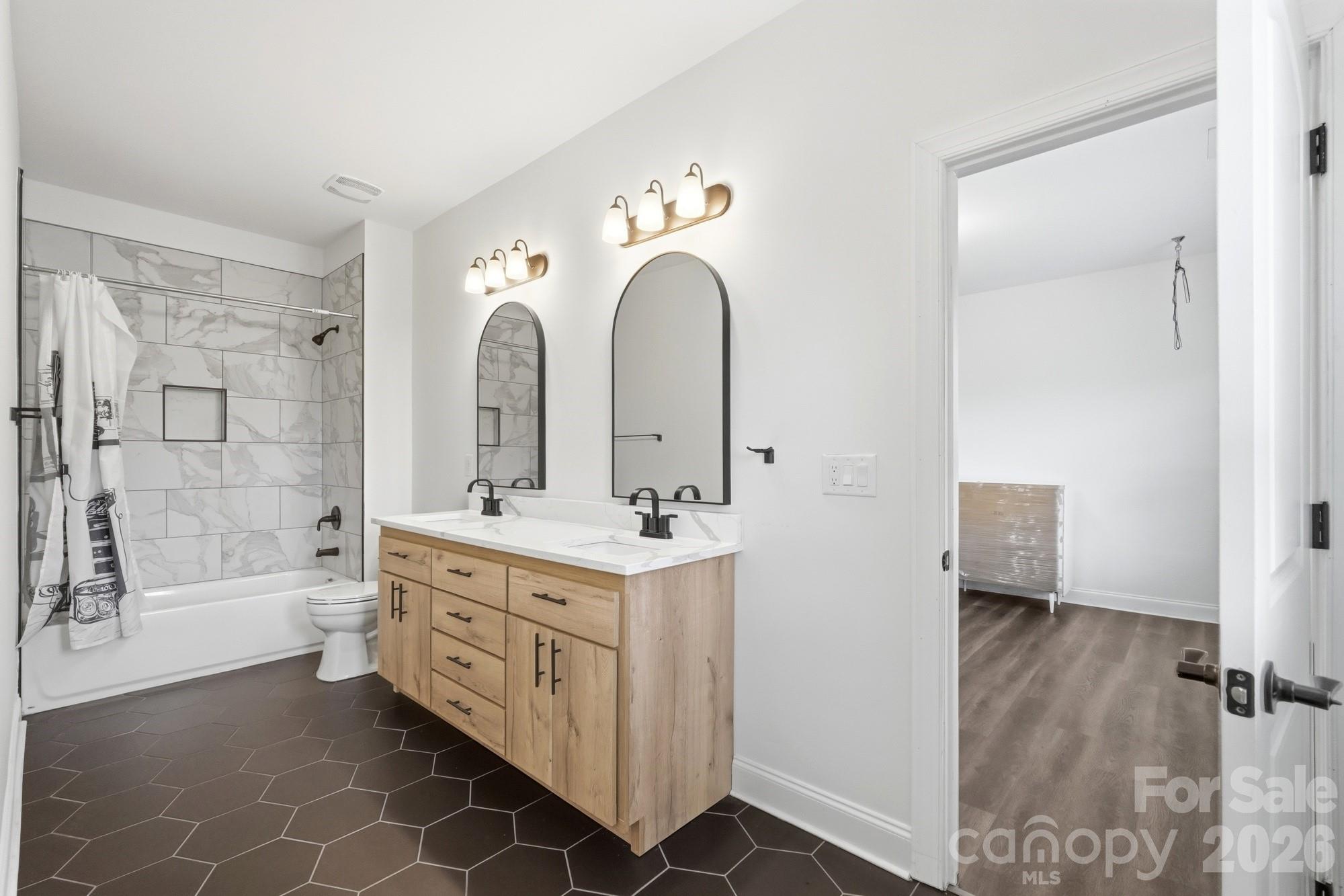 102 Chadderton Way Property Photo 34