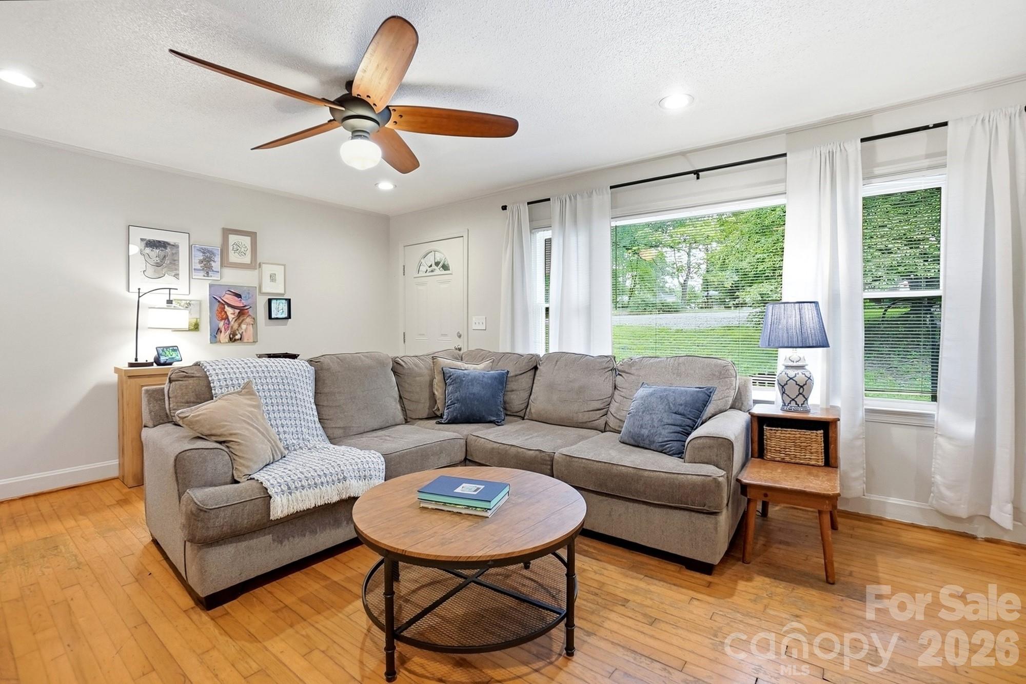 1021 Wedgewood Road Property Photo 9