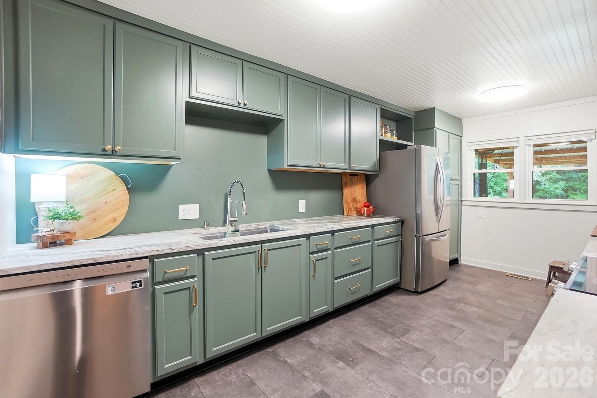 1021 Wedgewood Road Property Photo 10