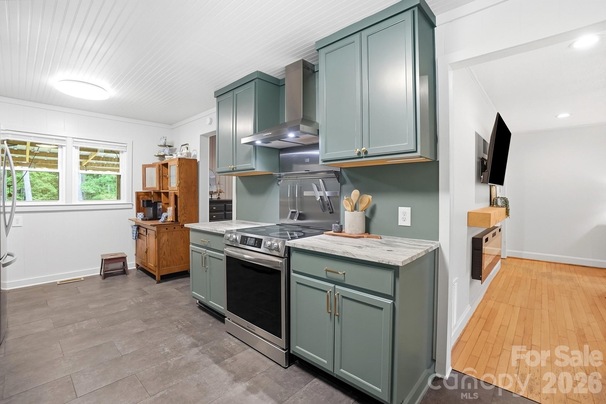 1021 Wedgewood Road Property Photo 12