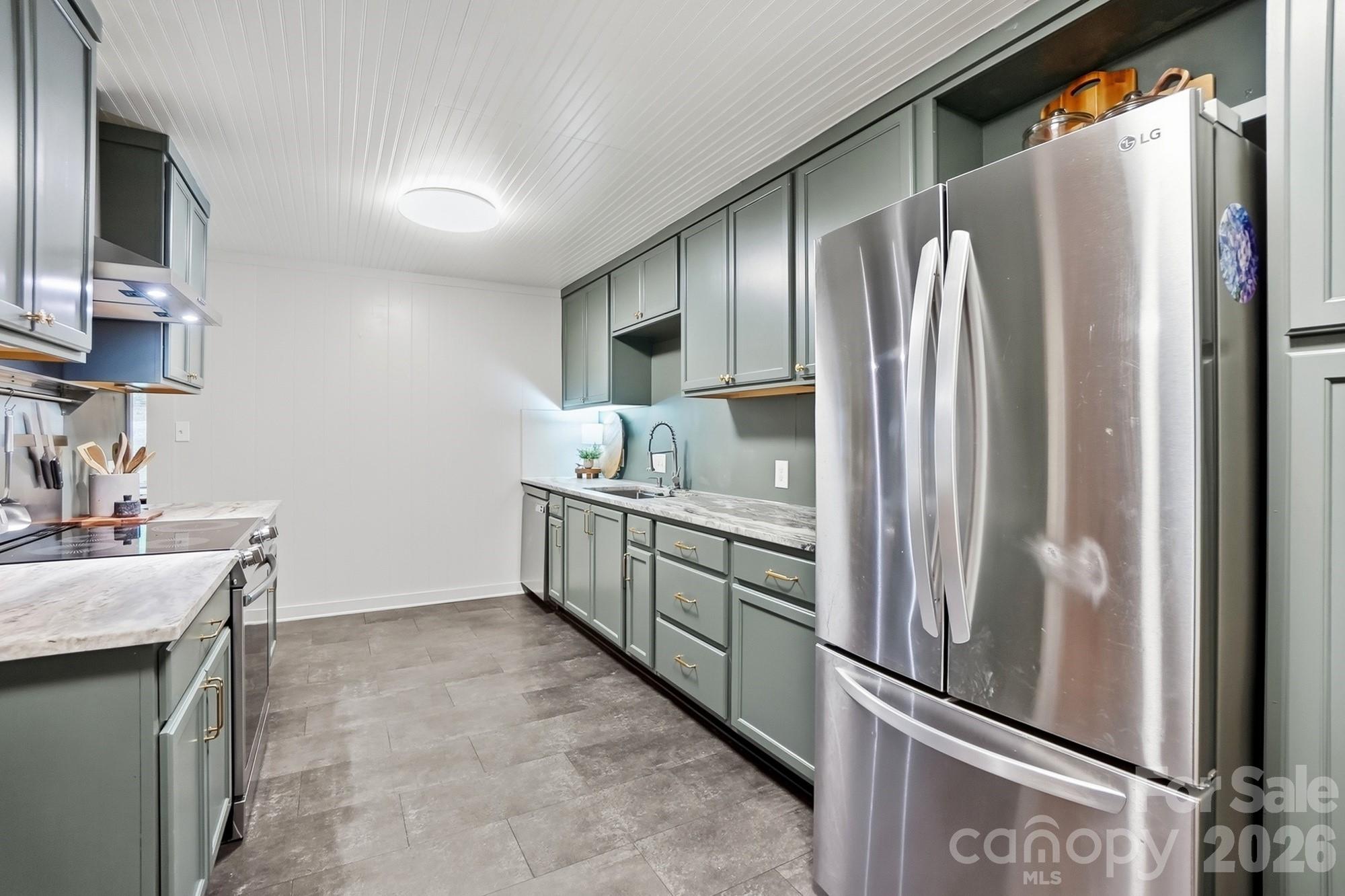 1021 Wedgewood Road Property Photo 13