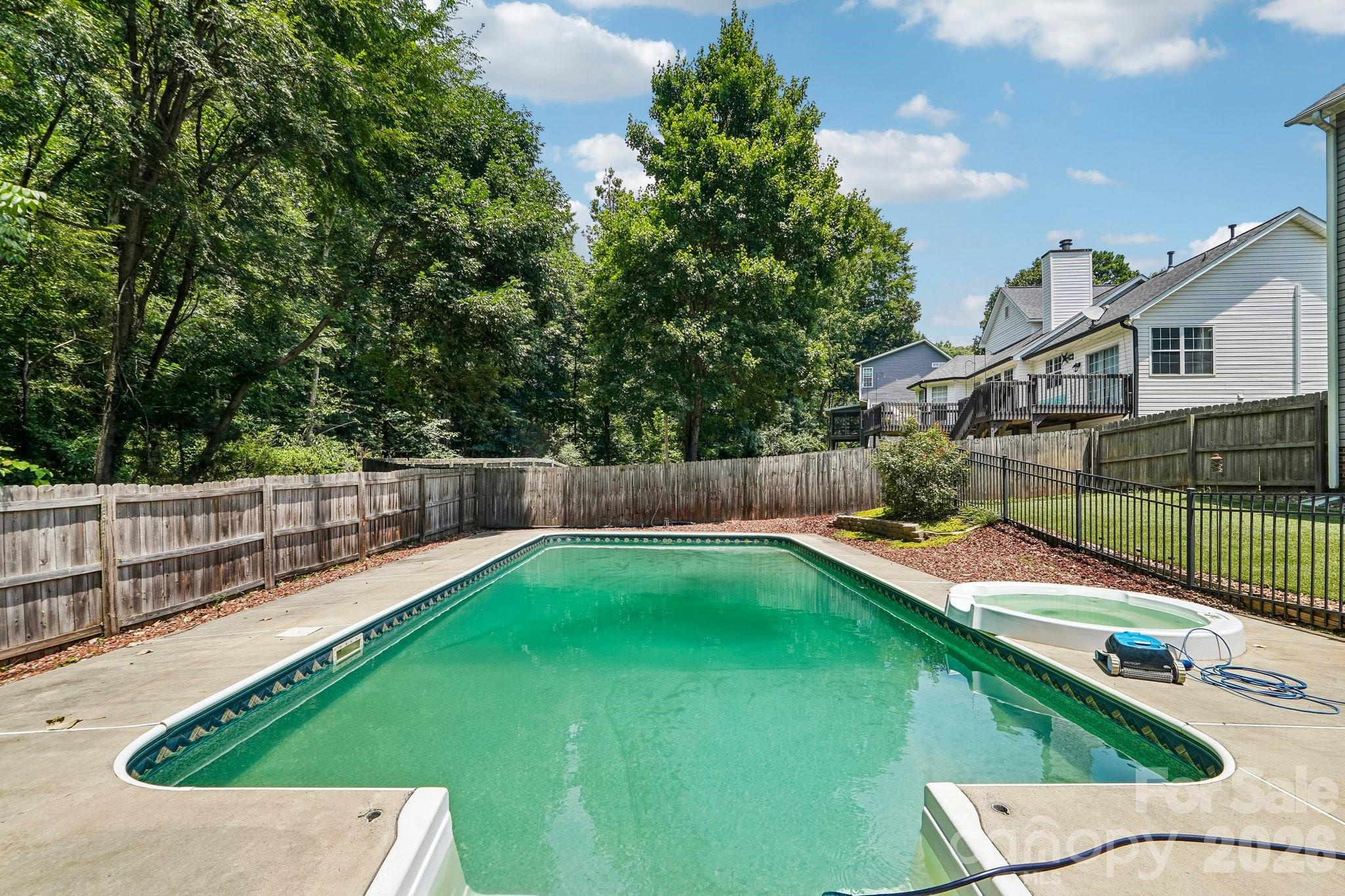 12119 Meadow Post Lane Property Photo 40