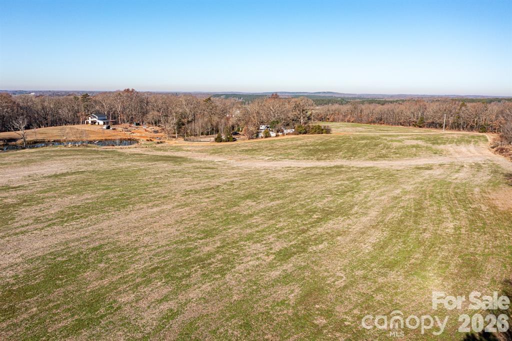 3904 Lucy Shortcut Road Property Photo 6
