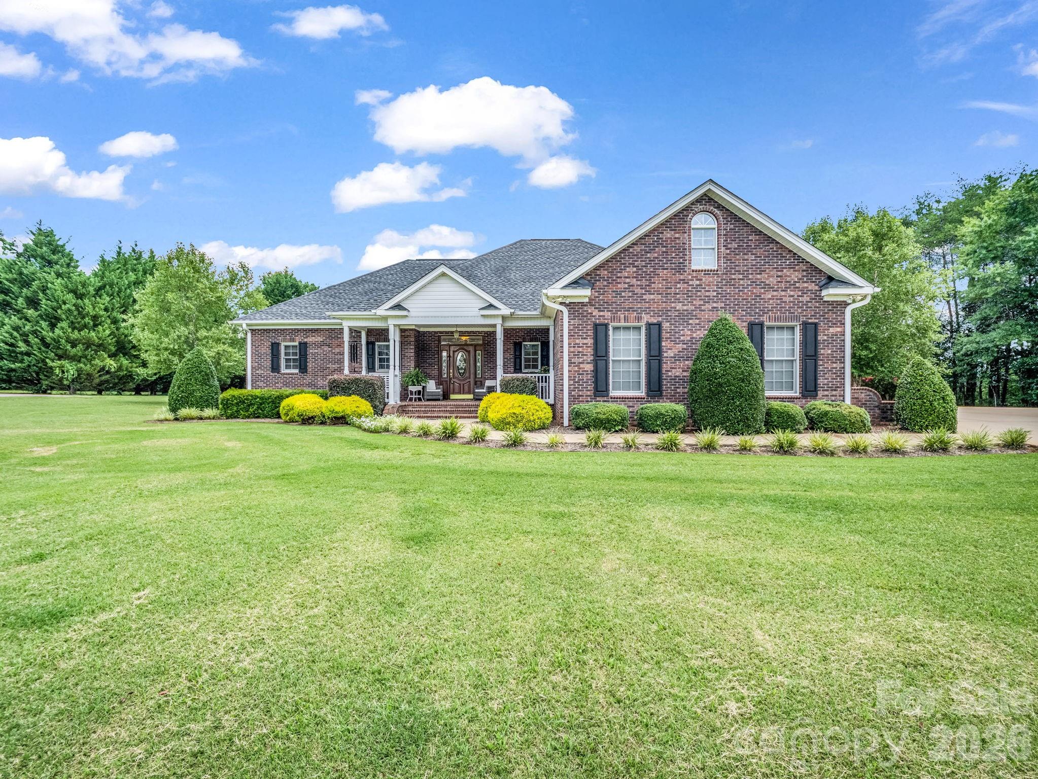 343 Countryside Drive Property Photo 1