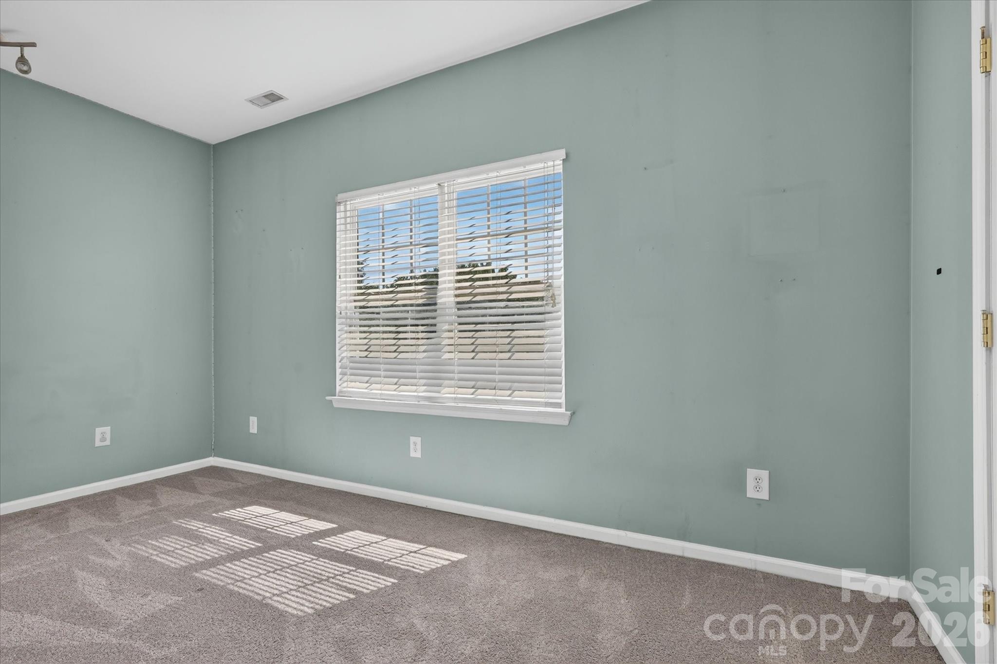 570 Surry Trace Circle Property Photo 37