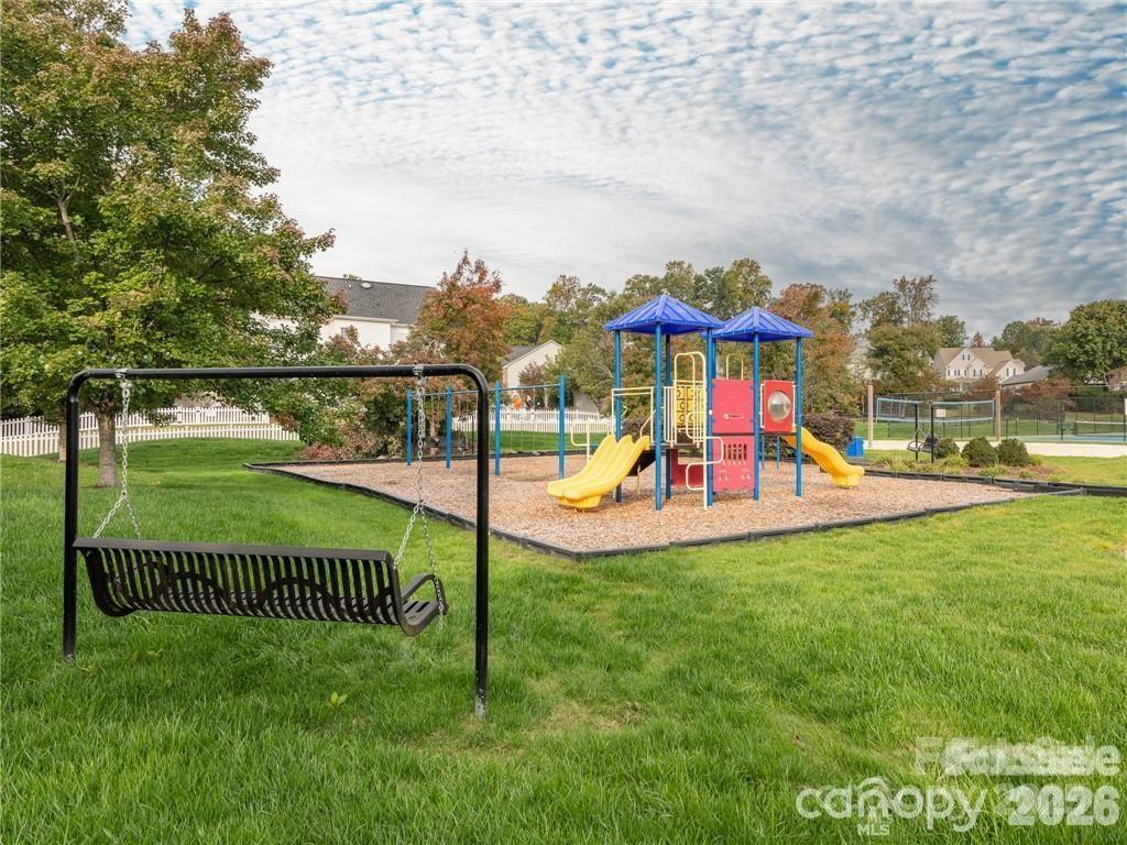 570 Surry Trace Circle Property Photo 43