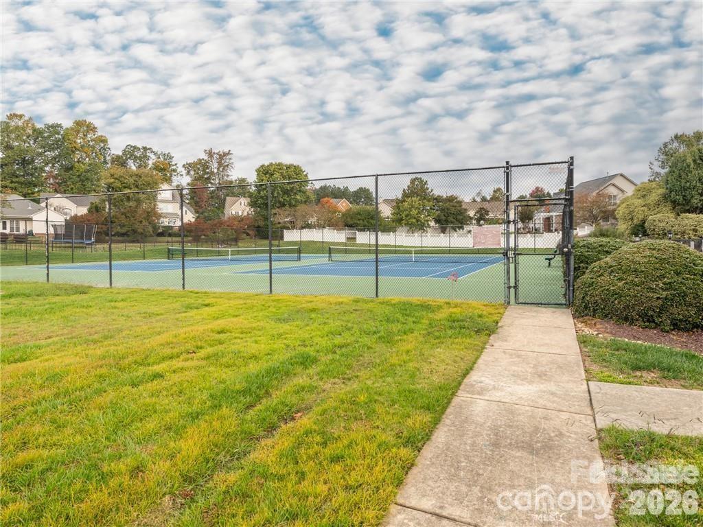 570 Surry Trace Circle Property Photo 44