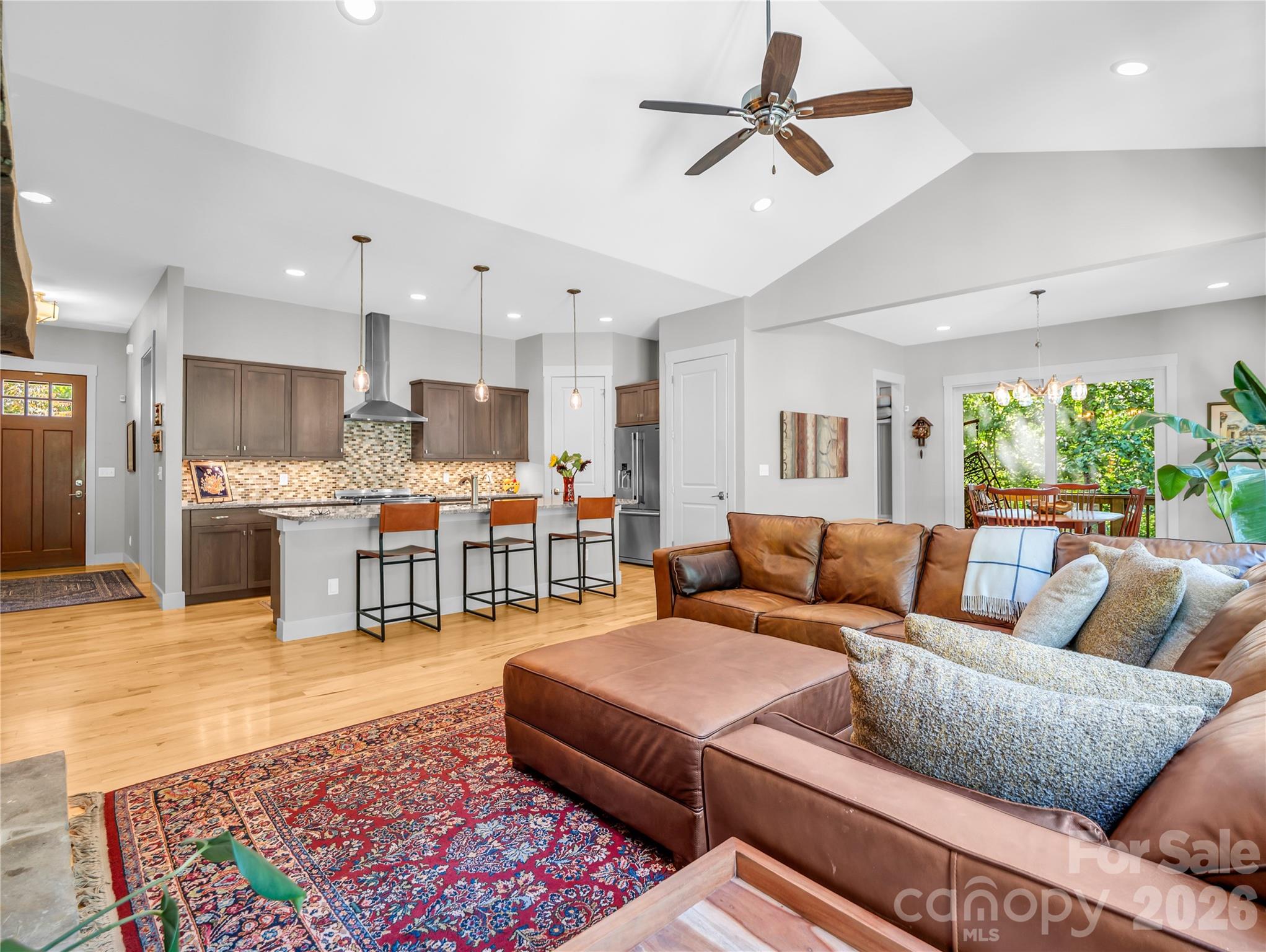 122 Cisco Road Property Photo 5