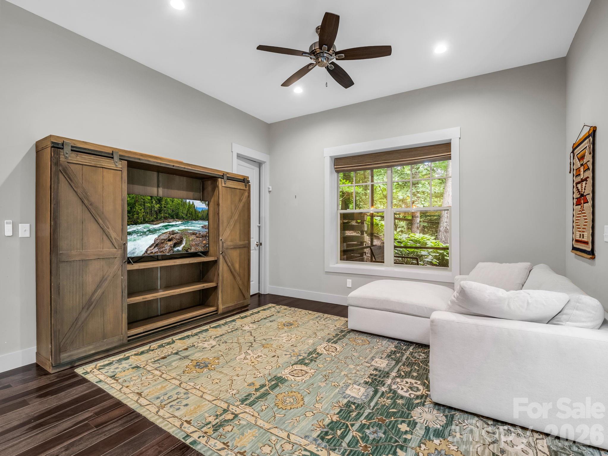122 Cisco Road Property Photo 25
