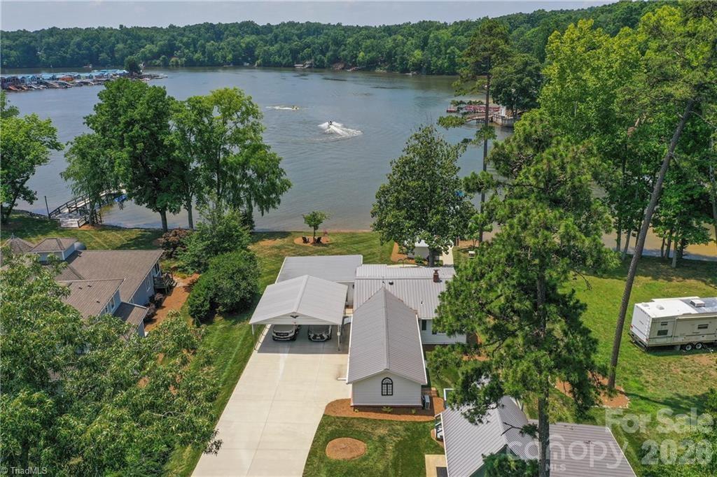 2113 Warf Road Property Photo 9
