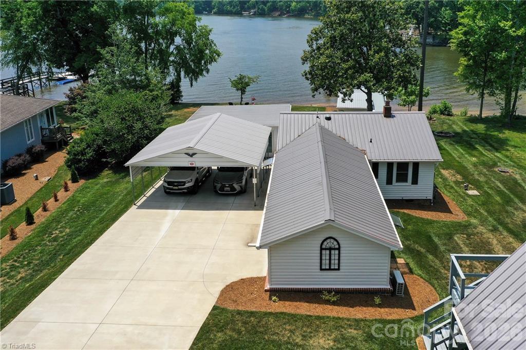 2113 Warf Road Property Photo 10
