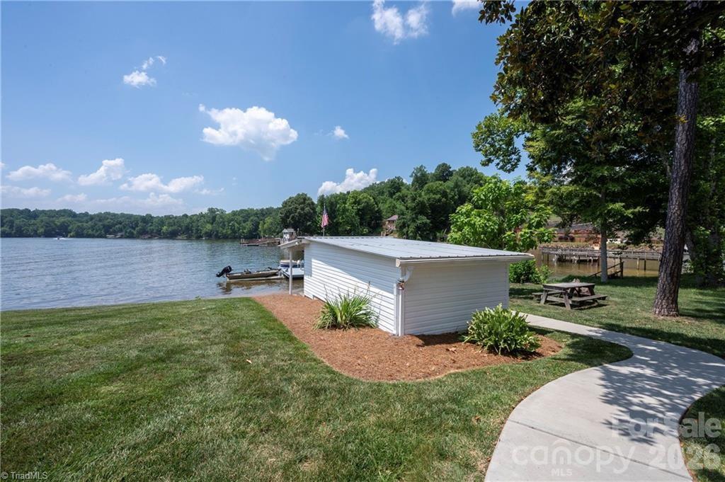 2113 Warf Road Property Photo 15