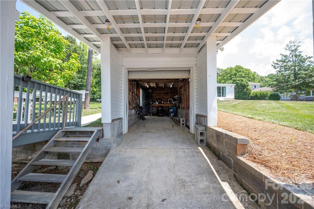2113 Warf Road Property Photo 17