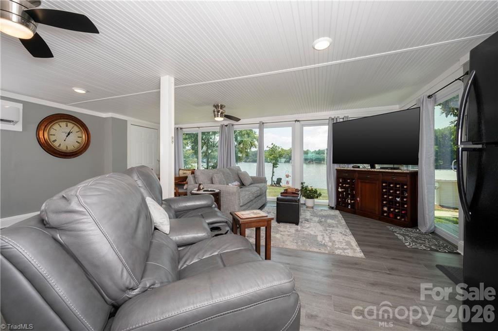 2113 Warf Road Property Photo 24