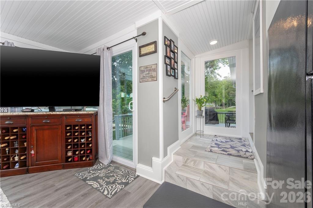 2113 Warf Road Property Photo 25