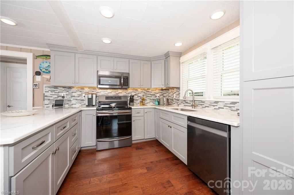 2113 Warf Road Property Photo 29