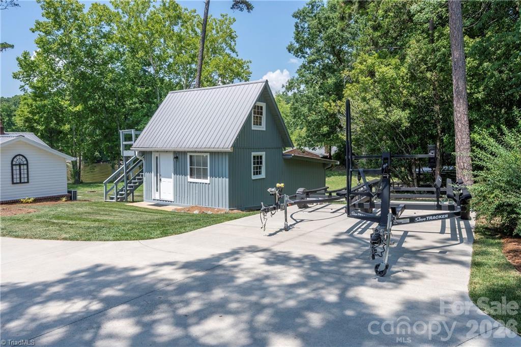 2113 Warf Road Property Photo 46