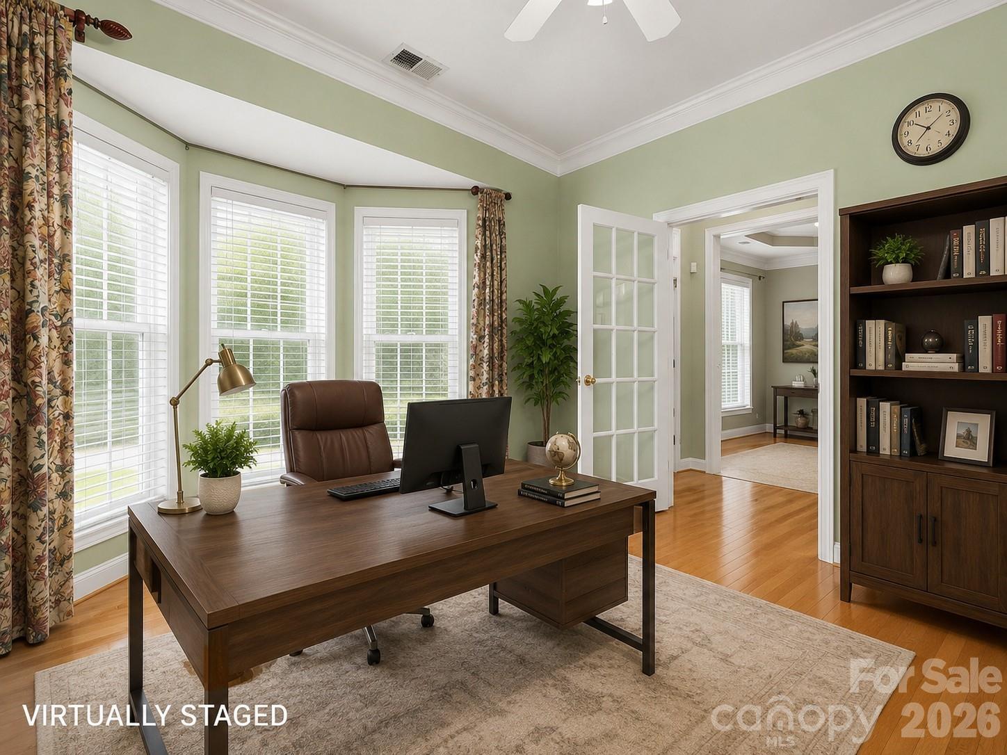 659 E Cheval Drive Property Photo 3