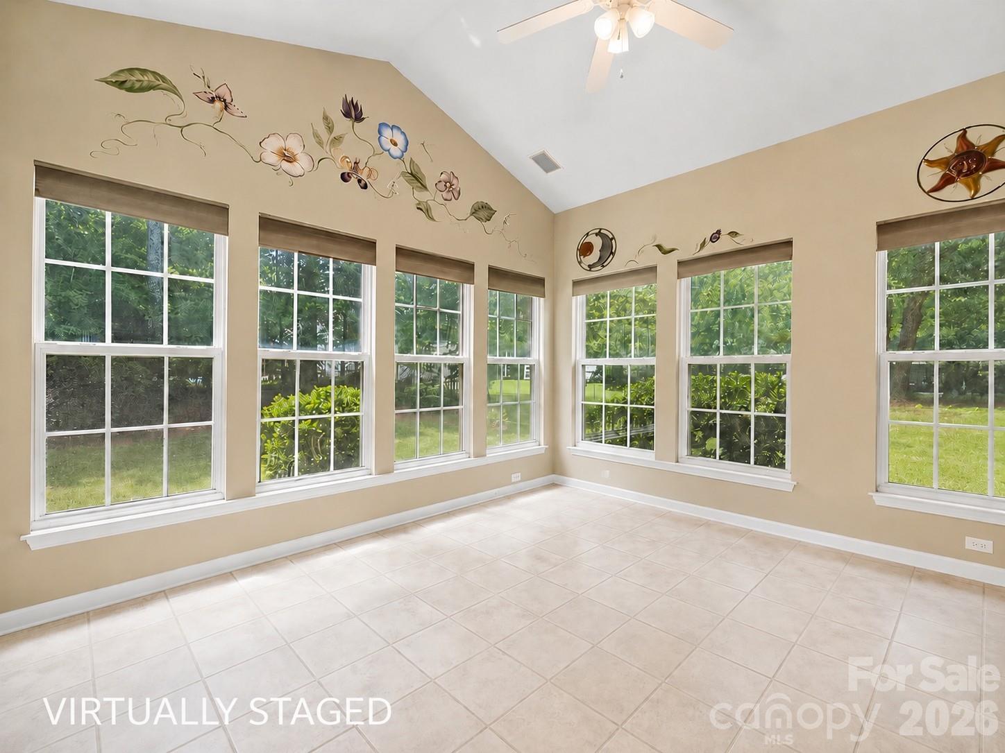 659 E Cheval Drive Property Photo 24