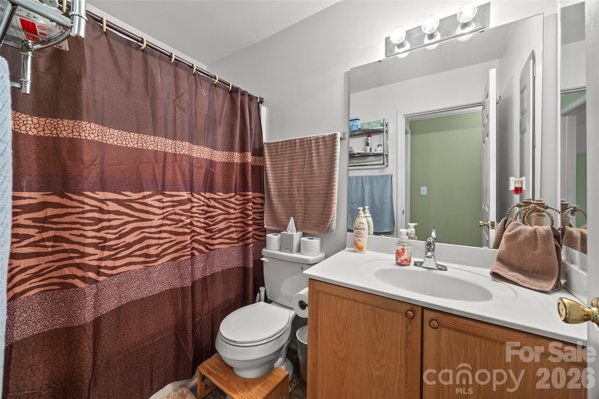 659 E Cheval Drive Property Photo 34