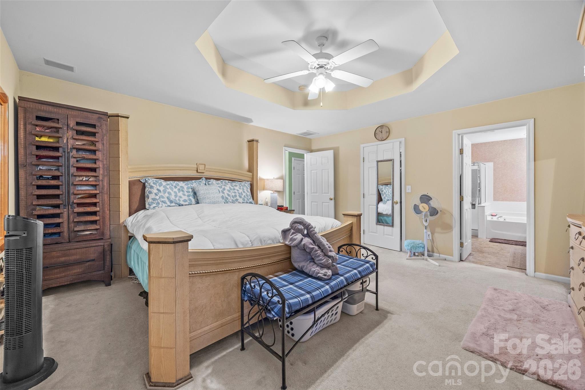 659 E Cheval Drive Property Photo 36