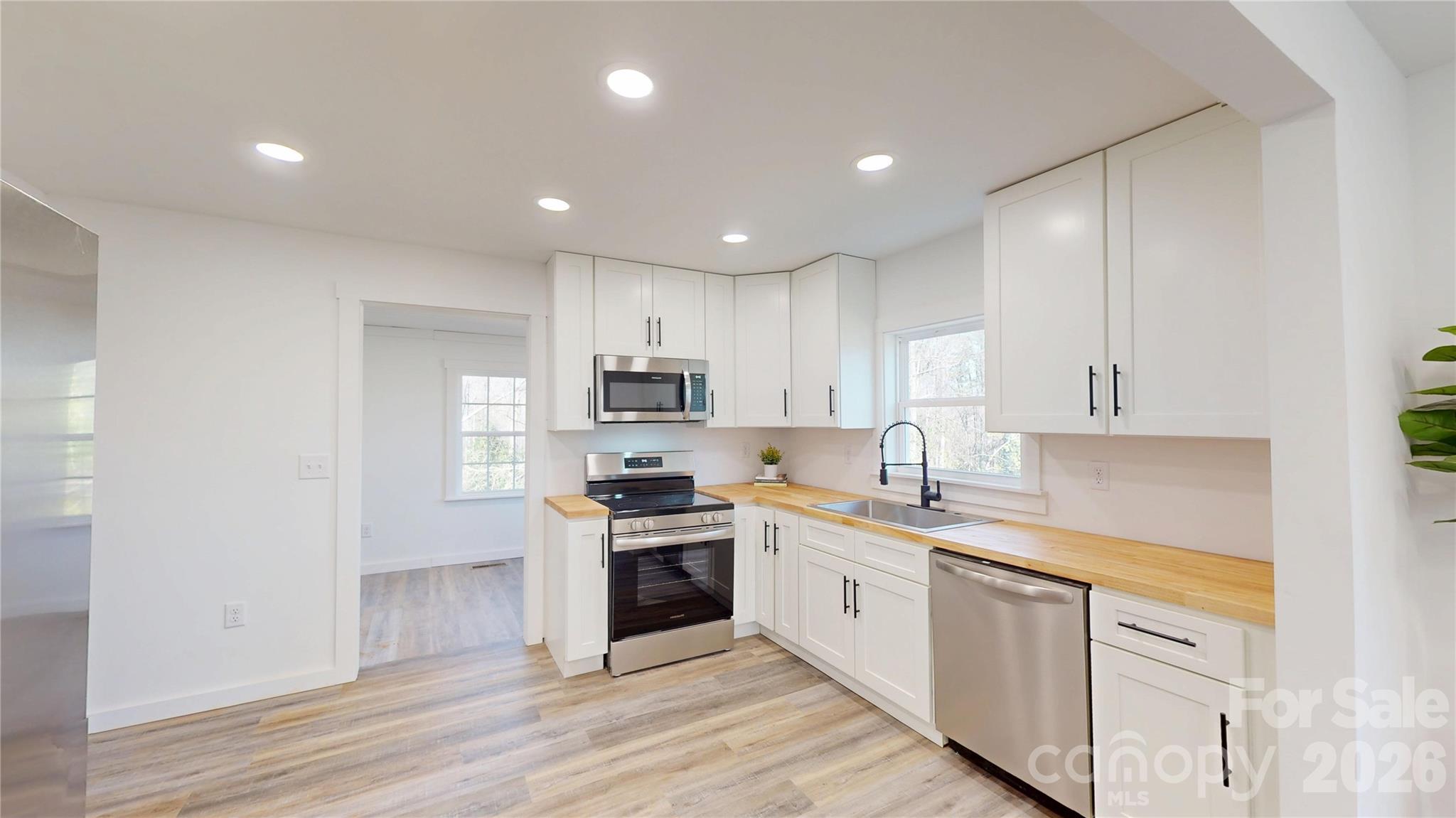 245 Carolina Avenue Property Photo 3
