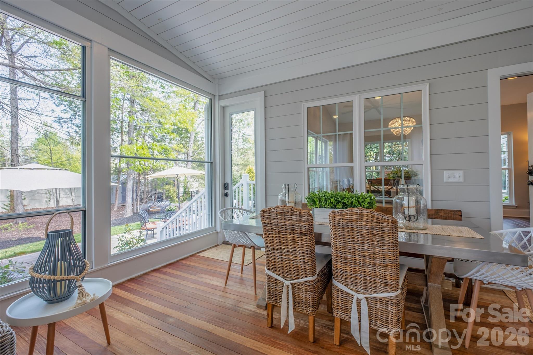 913 Grayscroft Drive Property Photo 19