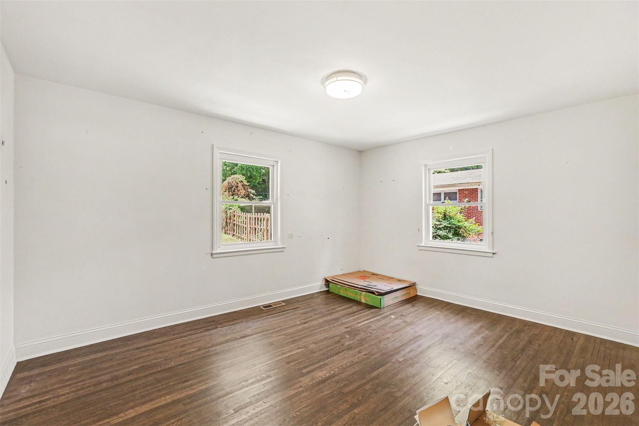 1027 Dresden Drive Property Photo 21