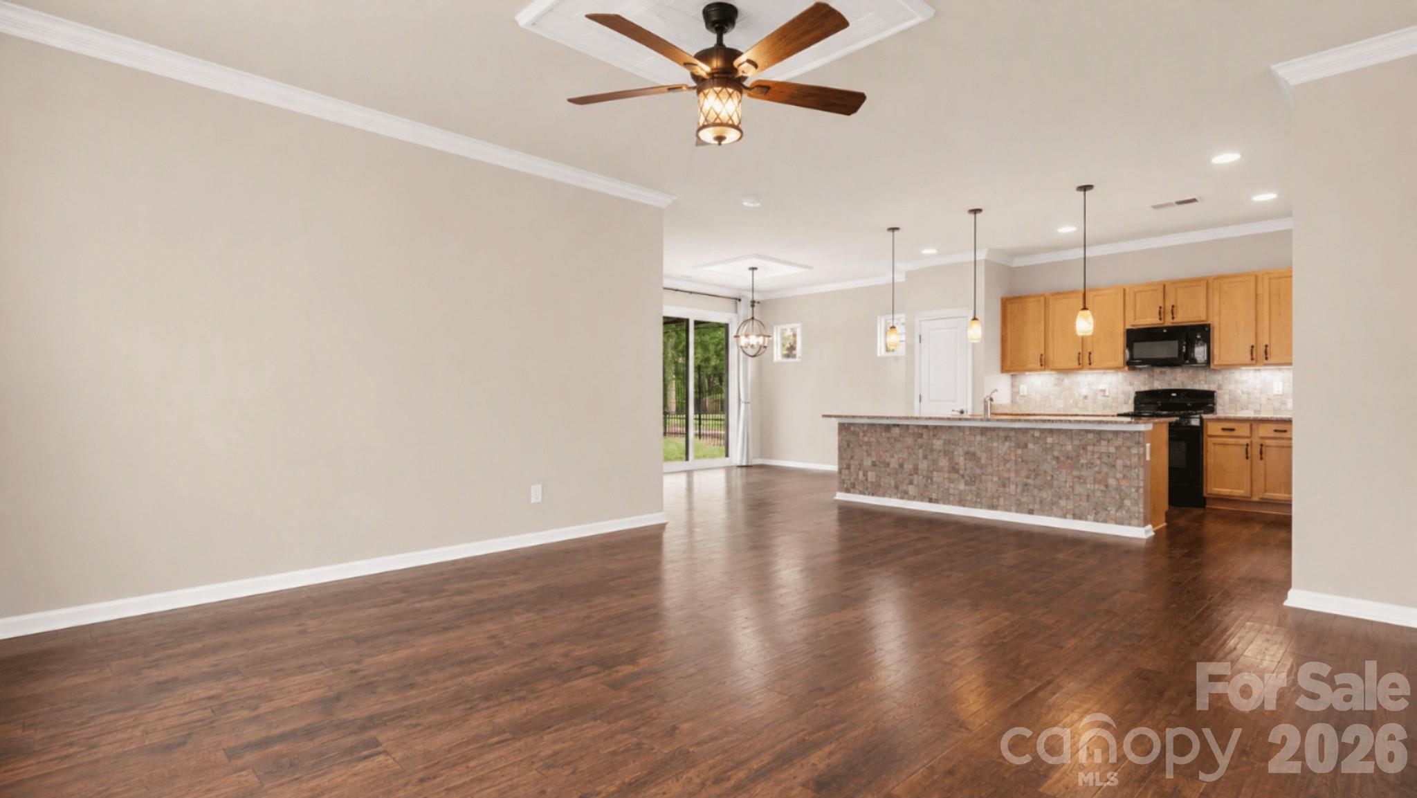 5129 Looking Glass Trail Property Photo 8